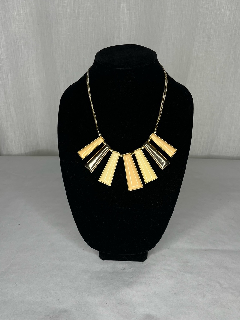 Trapezoid pendant necklace
